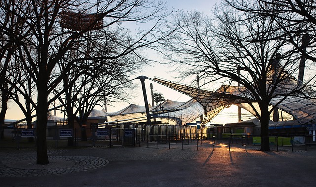 足球是充满 足球是充满